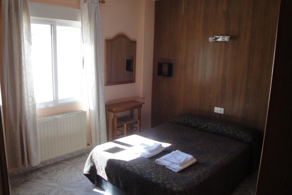 Hostal Cristina Denia Εξωτερικό φωτογραφία