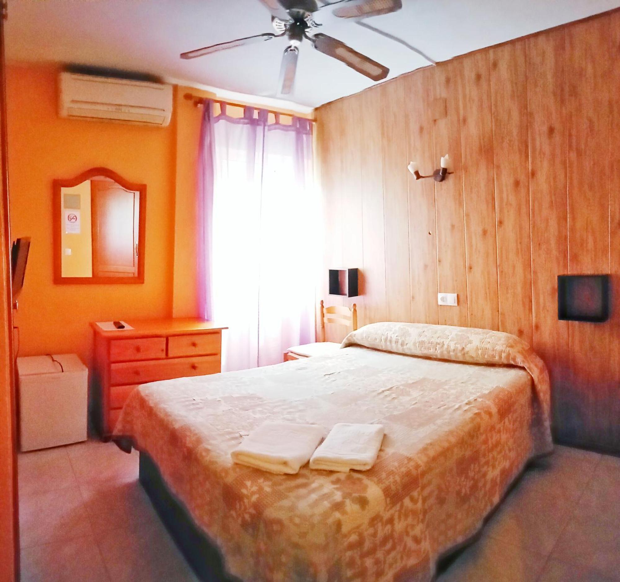Hostal Cristina Denia Εξωτερικό φωτογραφία