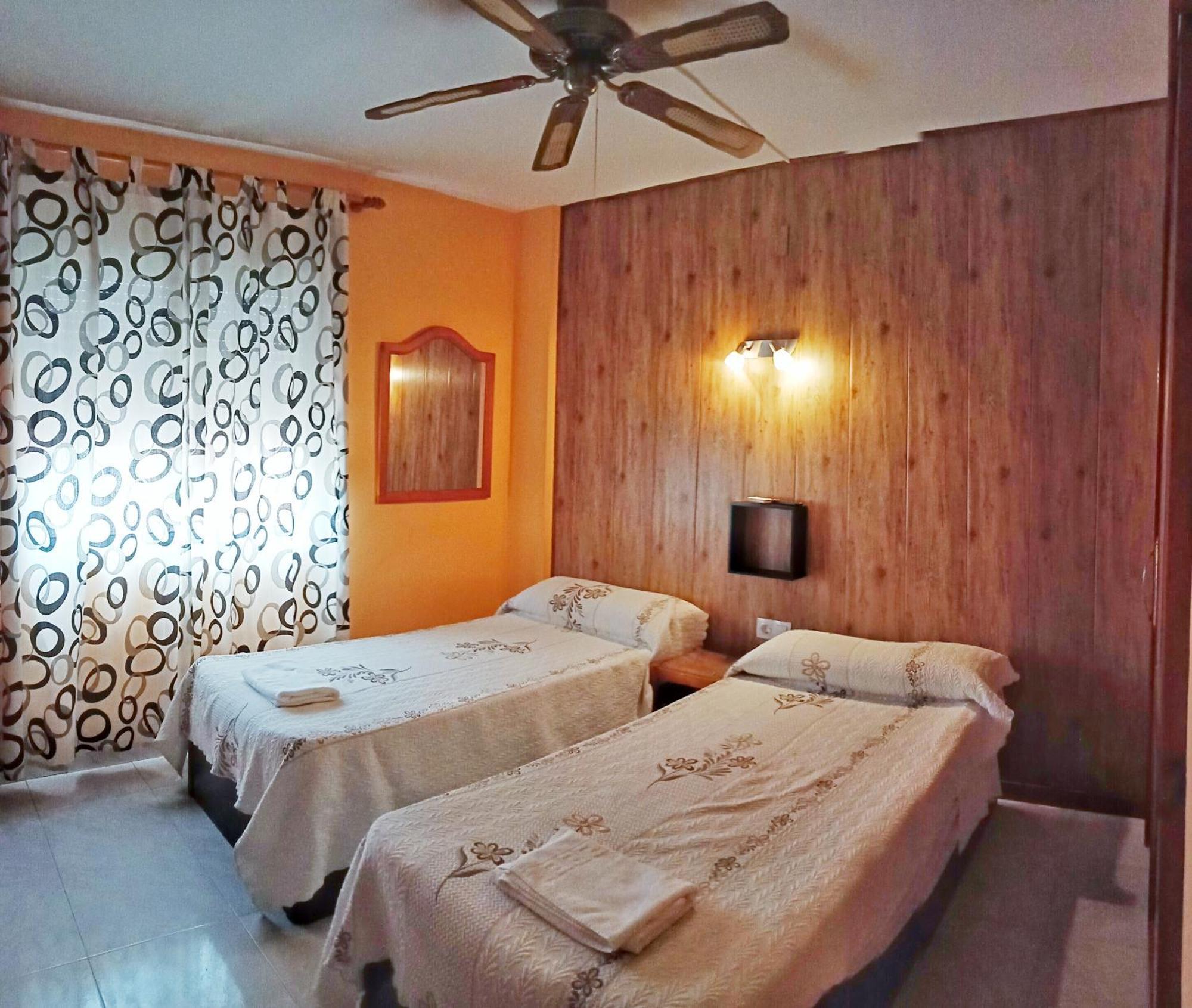 Hostal Cristina Denia Εξωτερικό φωτογραφία
