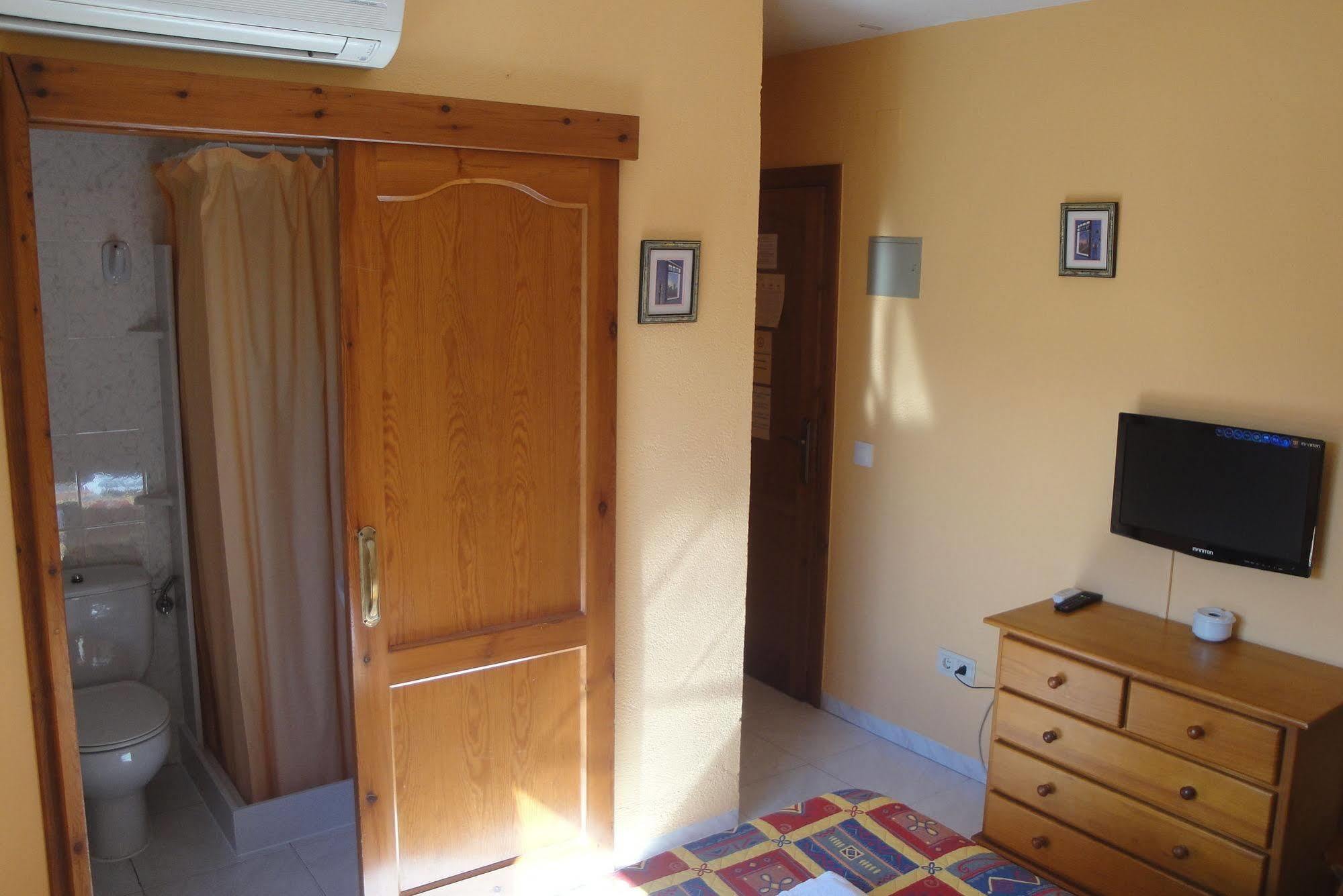 Hostal Cristina Denia Εξωτερικό φωτογραφία
