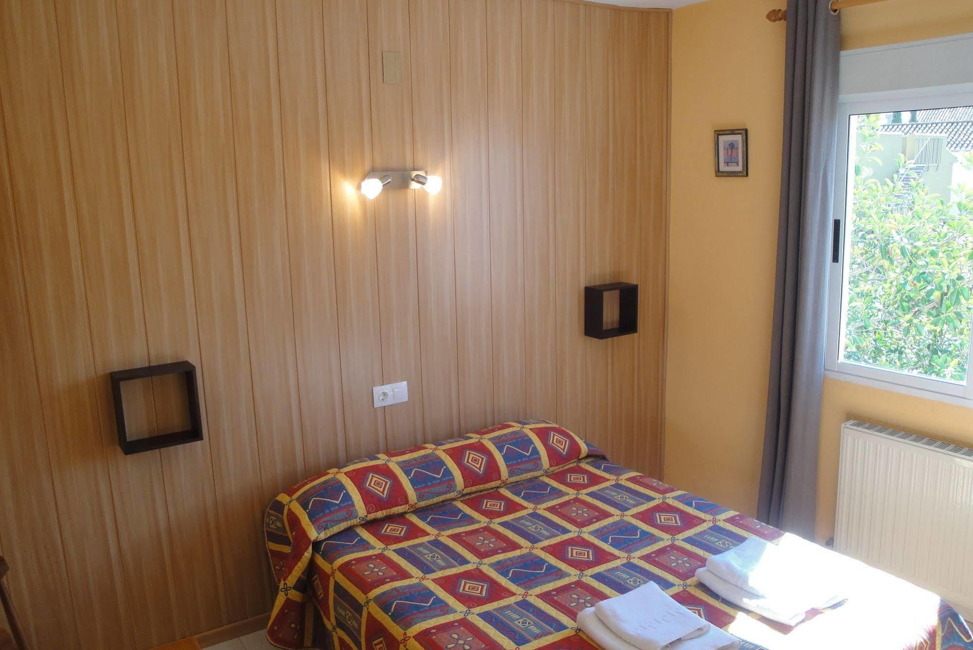 Hostal Cristina Denia Εξωτερικό φωτογραφία