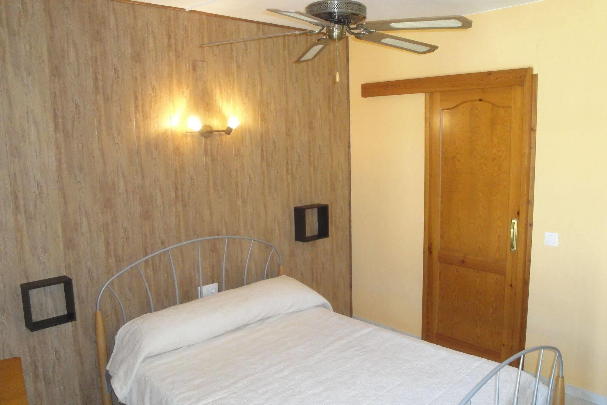 Hostal Cristina Denia Εξωτερικό φωτογραφία