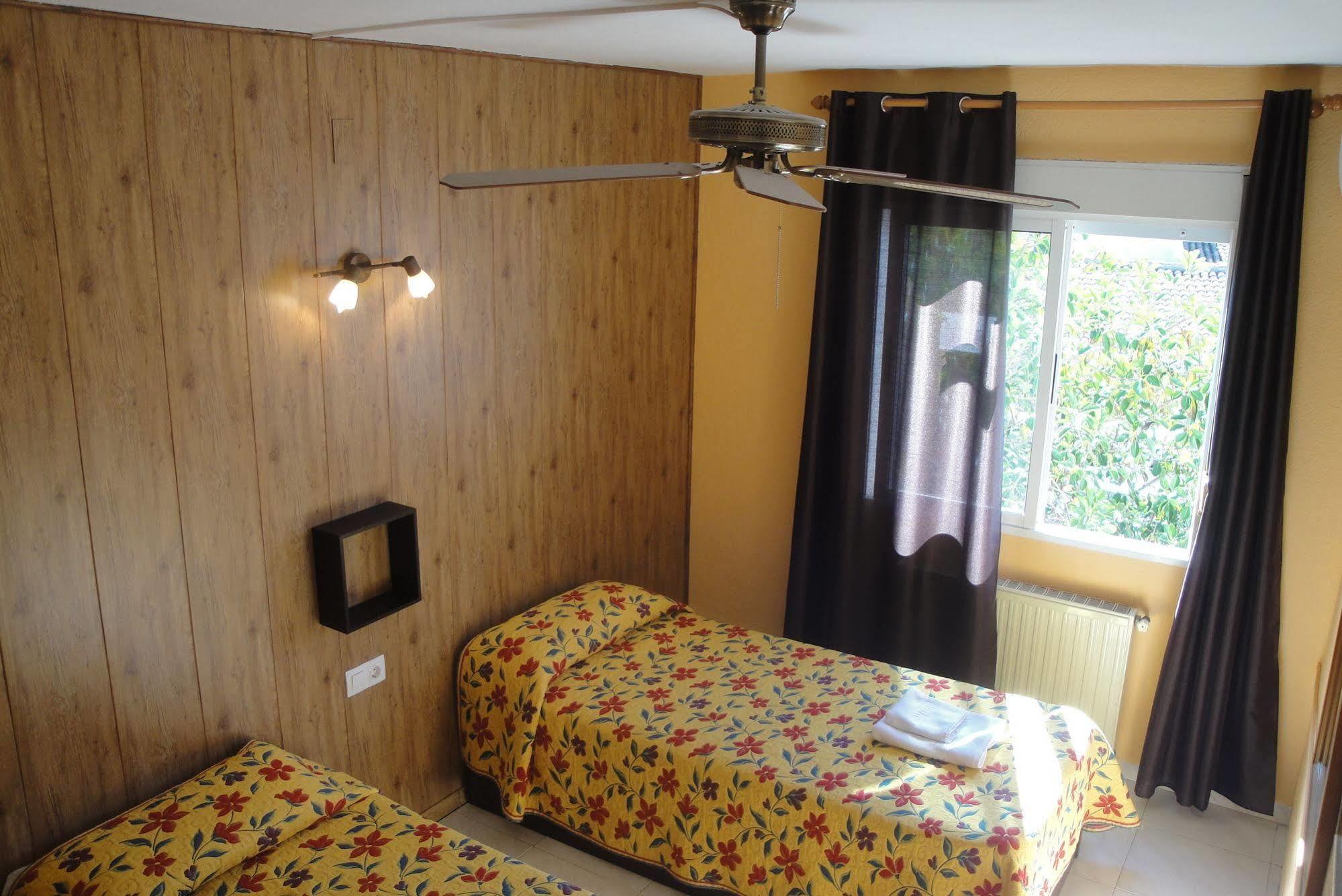 Hostal Cristina Denia Εξωτερικό φωτογραφία