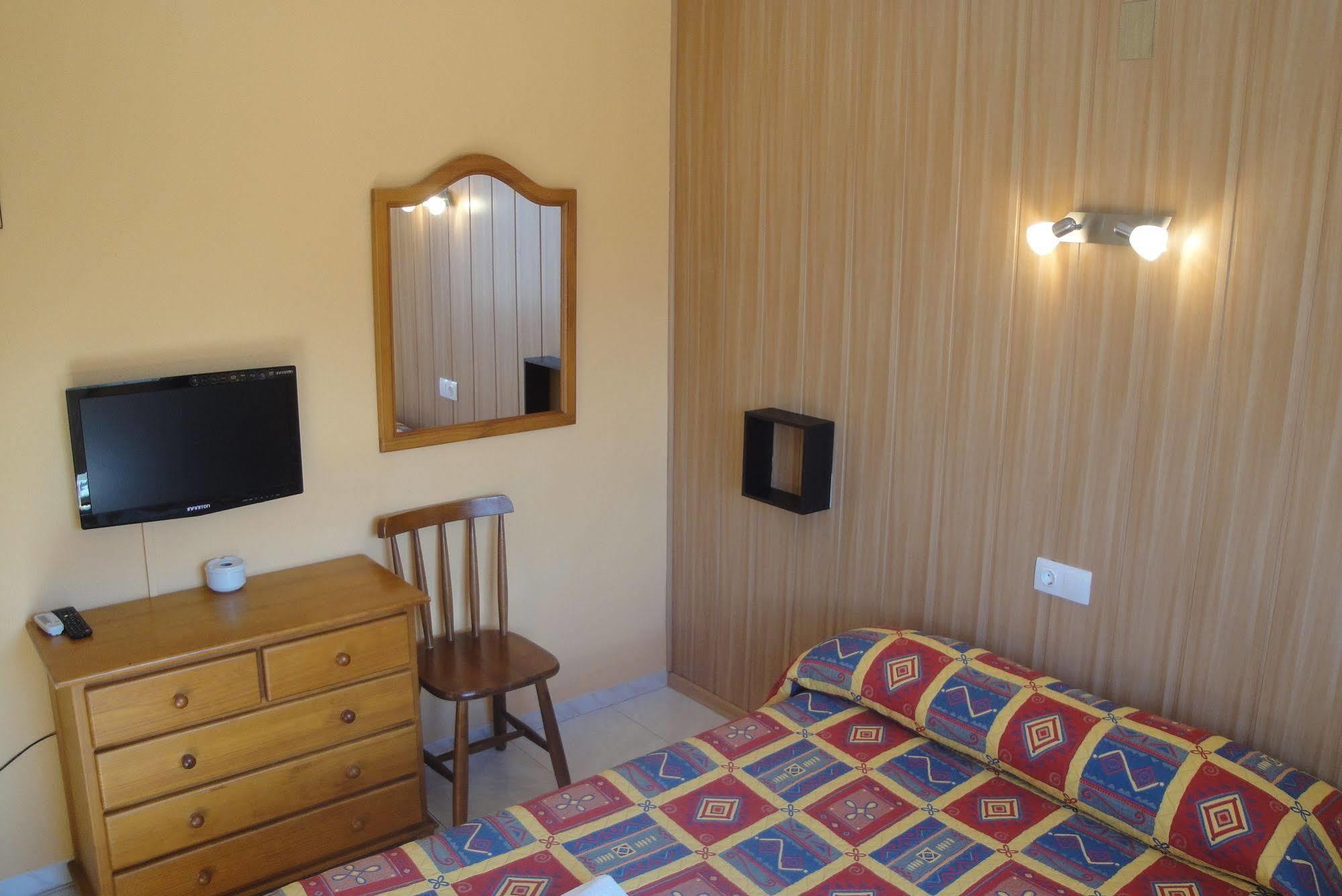 Hostal Cristina Denia Εξωτερικό φωτογραφία