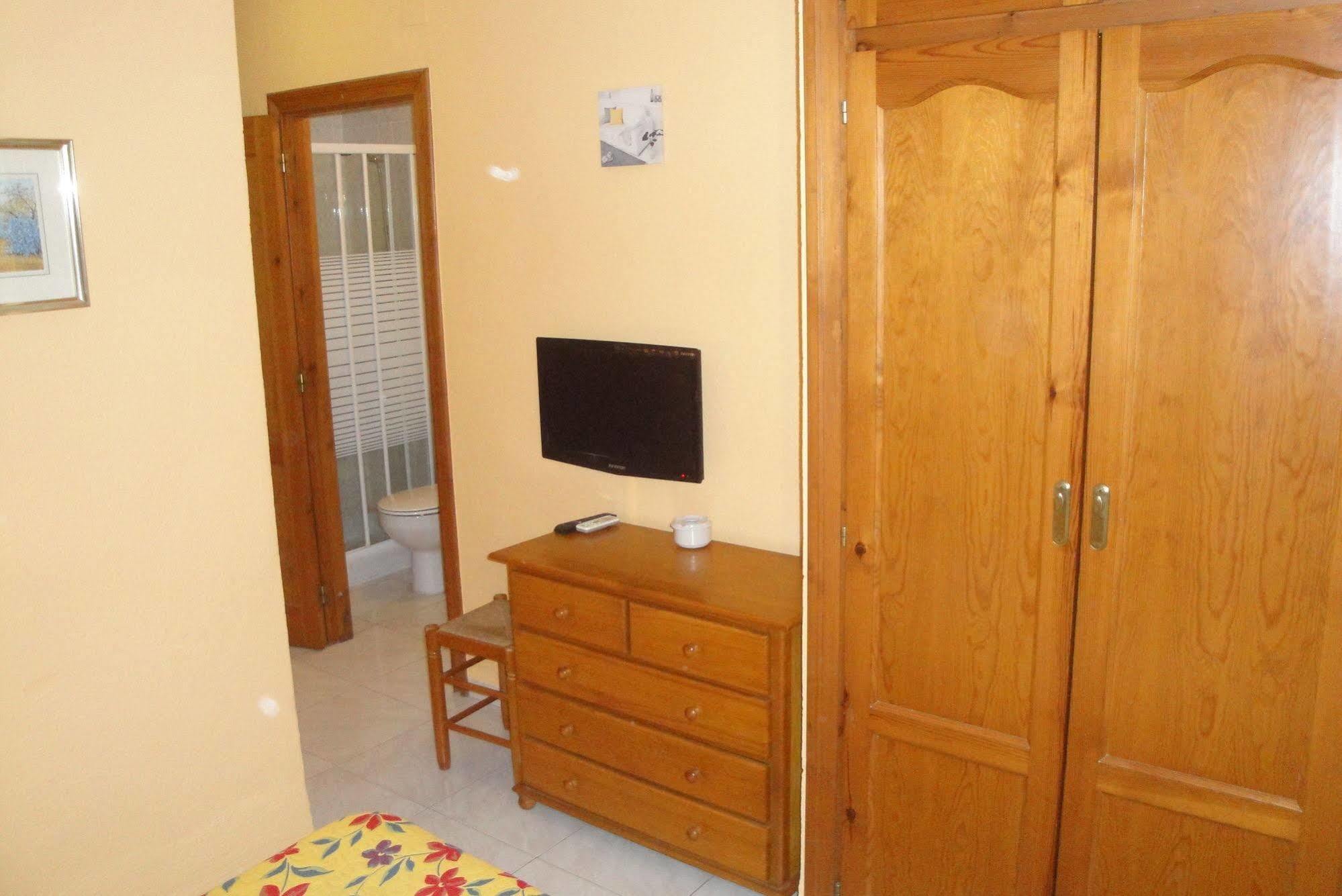 Hostal Cristina Denia Εξωτερικό φωτογραφία