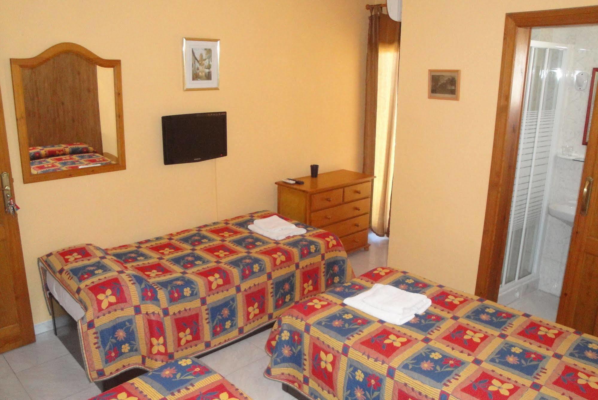 Hostal Cristina Denia Εξωτερικό φωτογραφία