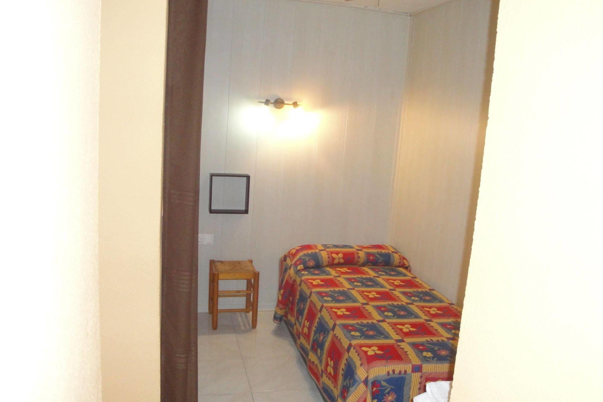 Hostal Cristina Denia Εξωτερικό φωτογραφία